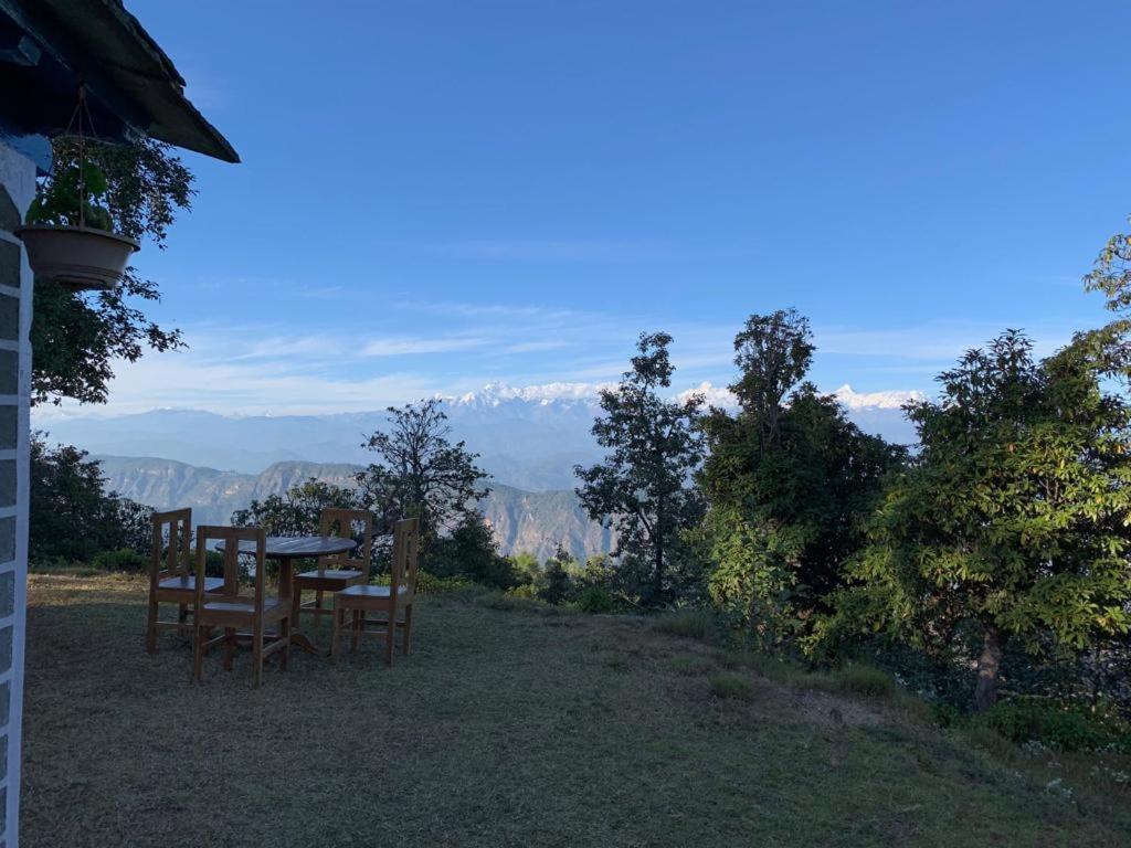 알모라 Thikalna Himalayan Retreat 빌라 외부 사진